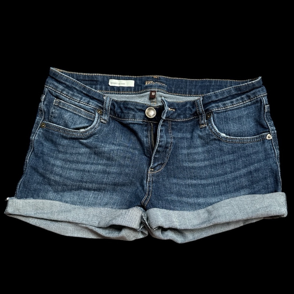 Kut from the Kloth Gidget Fray Short Dark Wash Size 8